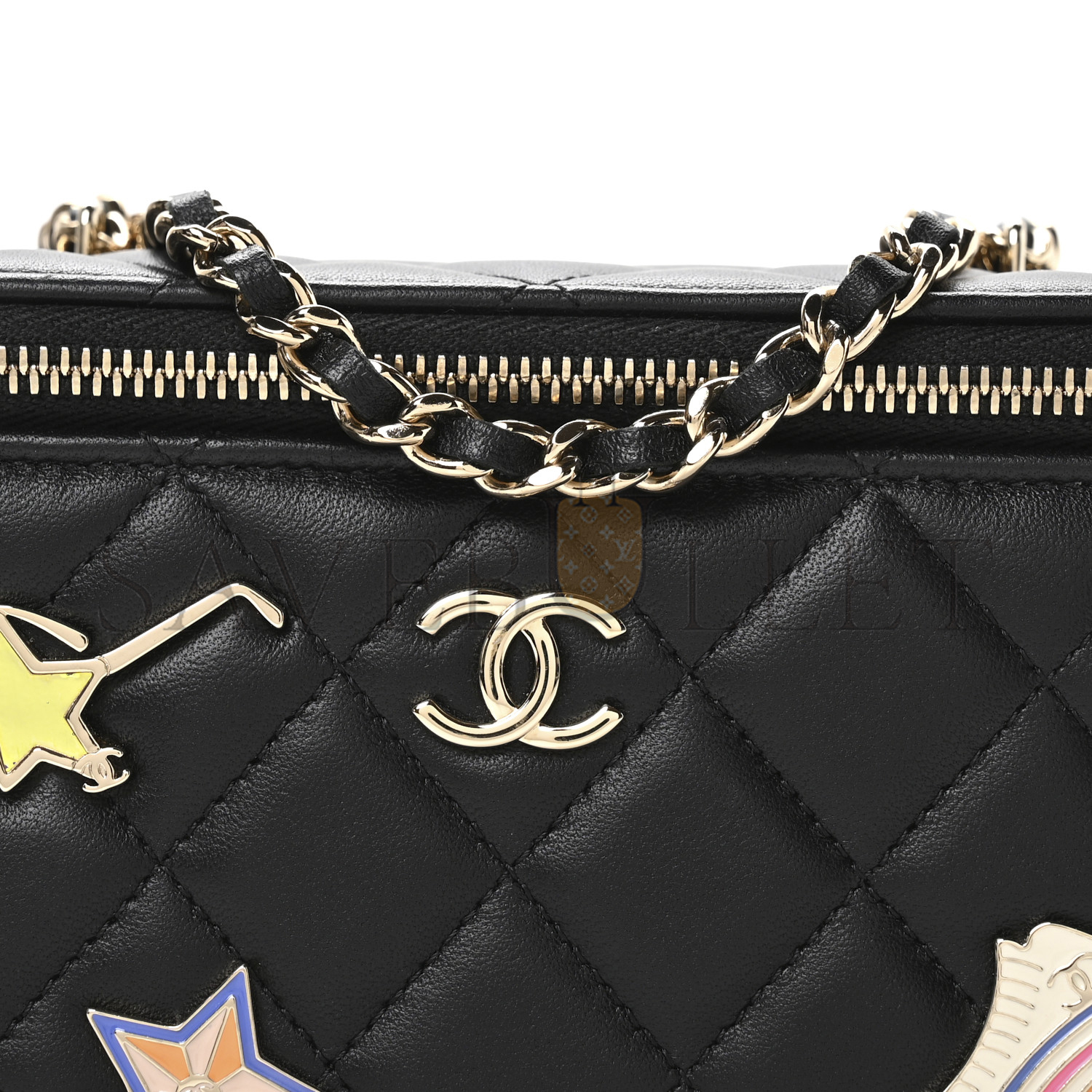 CHANEL LAMBSKIN QUILTED ROLLER SKATE SMALL VANITY CASE WITH CHAIN AP1341 (16*9.5*7.5cm)